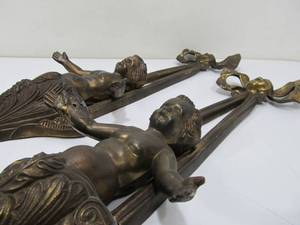 lot 123 image: Ornate Antique Brass Cherub