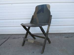 lot 196 image: Vintage WW2 Era Military Painted Folding Chair