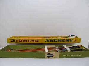 lot 176 image: Lot of Vintage ArcheryHunting Arrows wBoxes