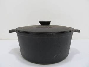 lot 184 image: CAST By Calphalon Cast Iron Dutch Oven