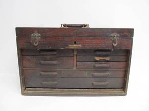 lot 228 image: Antique Dovetailed Wood Carpenters Tool Chest