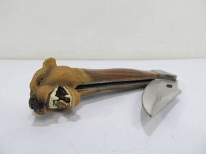 lot 241 image: Very Cool Lock-Back Knife wBear Head Handle