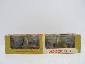 lot 257 image: Vintage 1950s Sports Theme Shot Glass Bar Set by Bartlett Collins