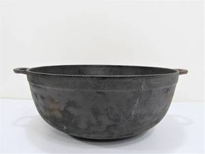 lot 294 image: Large Vintage Cast Iron Footed Pot