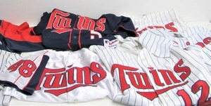 lot 325 image: Lot of MN TWINS Baseball Jerseys