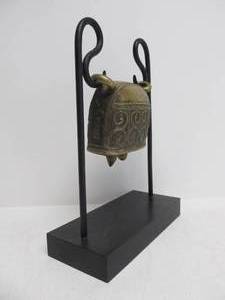 lot 133 image: Oriental Brass Bell on Iron Stand
