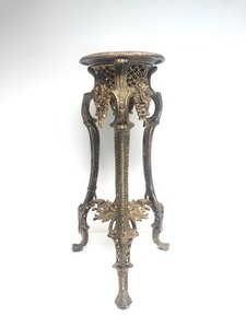 lot 339 image: Heavy Ornate Metal Plant or Fern Stand