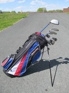 lot 351 image: Maxfli Revolution Golf Bag & Clubs