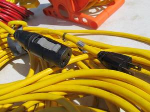 lot 357 image: Lot of 3 Good Extension Cords