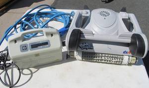 lot 359 image: Complete and Working DOLPHIN Model DX4 Pool Cleaning System