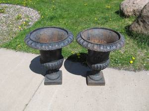 lot 360 image: Matching Pair of Large Antique Cast Iron Garden Urns