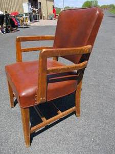 lot 370 image: Vintage 1940s Era Padded Armchair