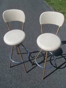 lot 389 image: Matching Pair of Mid Century COSCO Swivel Stools