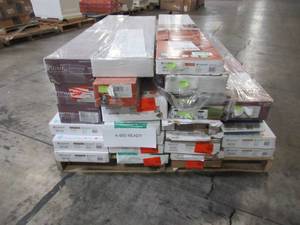 lot 301 image: WHOLESALE MIXED PALLET OF MISCELLANEOUS FLOORING