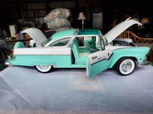 lot 25 image: 1955 Crown Victoria Die Cast Car (Road Tough)