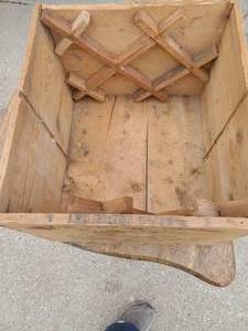 lot 30 image: Vintage Crabbie Scotch Whiskey Shipping Crate