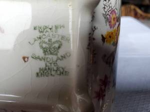lot 65 image: Vintage Sugar Bowl, Hanley Enfland