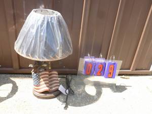 Eagle theme lamp. As shown.