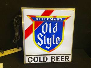 lot 44 image: Old Style Cold Beer 2-sided LED plastic light up