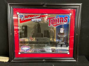 lot 118 image: Bud MN Twins, HHH Metrodome 1982-2009 commemorative mirror