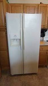 lot 2 image: Sears Refrigerator