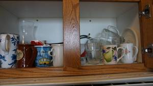 lot 10 image: Misc Housewares