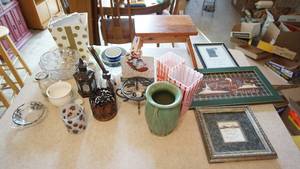 lot 27 image: Lot of Miscellaneous Items