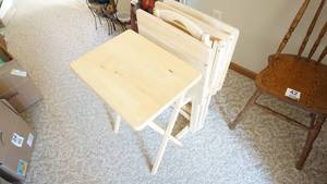 lot 45 image: Lot of 4 TV Trays