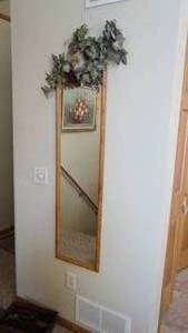 lot 60 image: Decorative Mirror