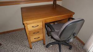 lot 87 image: Desk, Chair & Lamp