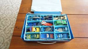 lot 88 image: Official Matchbox Collectors Mini-Case