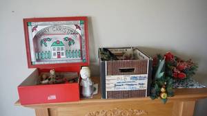 lot 91 image: SeasonalHoliday Decor