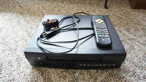 lot 98 image: Zenith VCR with Remote