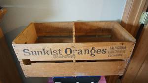 lot 115 image: Vintage Sunkist Oranges Wood CrateBox