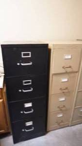 lot 121 image: 2 Filing Cabinets