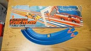 lot 125 image: Mattel Hot Wheels Flying Colors Double Dare
