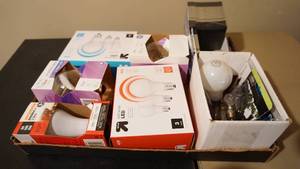 lot 138 image: Assortment of Light Bulbs