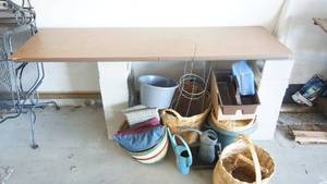 lot 143 image: Misc. Outdoor Items