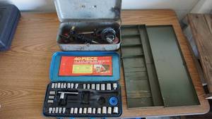 lot 158 image: 40 Piece Socket Set  Electric Soldering Gun