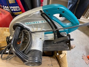 Makita Model 5402NA 16 516 Circular Beam Saw