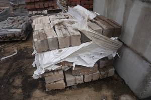 1 Pallet of Brand New Techo Block Mini Creta Sandlewood 6 Wall Clock