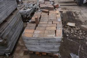 1 Pallet of Reclaimed Clay Landscape Pavers