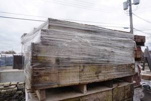 1 - Pallet of Reclaimed Anchor Straight Face Wall Block