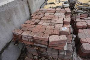 1 Pallet -  Reclaimed Anchor Pavers RedCharcoal Blend