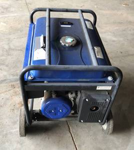 lot 4 image: Wen Power 5500 Generator