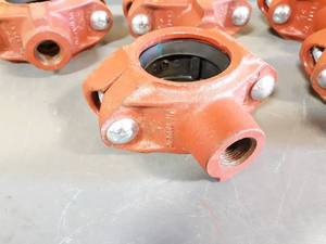 lot 1798 image: NEW Lot of 5 Victaulic 2-12 Mechanical T Outlets