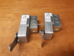 lot 1511 image: (2) NEW Multiproducts TB2001 Damper Actuators