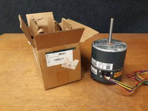 lot 1553 image: NEW genteq Electric Motor - 13 HP - 1 Phase