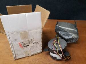 lot 1565 image: NEW Emerson Electric Motor - 15 HP - 1 Phase