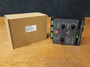 lot 1581 image: NEW Vari-Flow Dual Fan Speed Controller